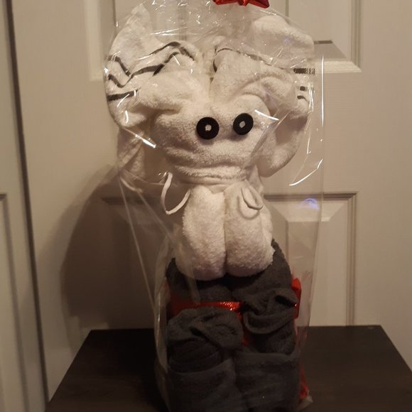 Handcrafted Towel, and wash cloths  Elephant - Picture 1 of 2